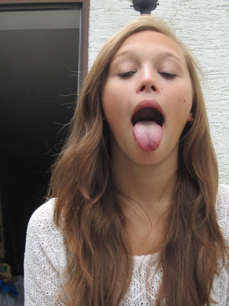 Cute teen deepthroat practice tnaflix porn pics