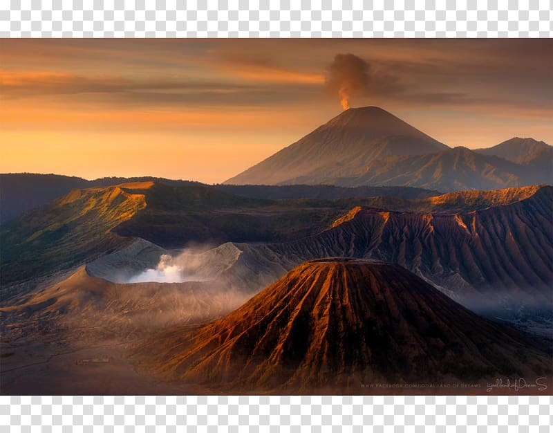 Mount Bromo Semeru Tengger massif Yadnya Kasada Tavurvur, volcano transparent background PNG clipart
