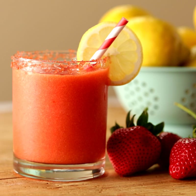 Smoothie Strawberry juice Lemonade Carbonated water, lemonade transparent background PNG clipart